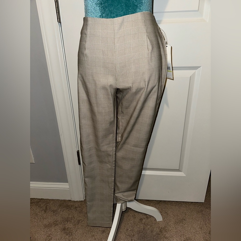 Tan plaid skinny/straight pants 👖✨